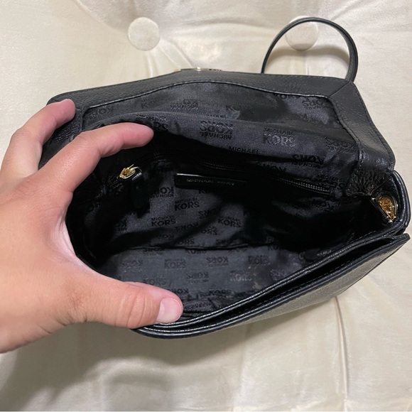 Michael Kors Black Leather Crossbody with Gold Chain - Picture 7 of 11